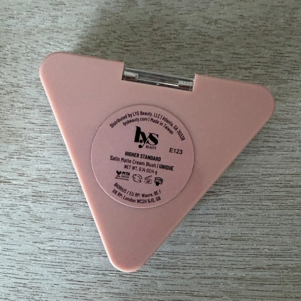 NEW LYS Higher Standard Satin Matte Cream Blush